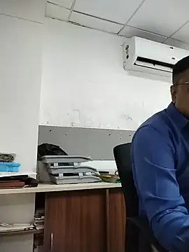Desi Londa 143 online show from July 6, 2026, 3:47 am