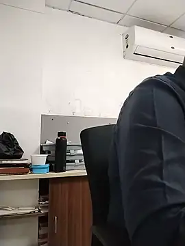 Desi Londa 143 online show from July 13, 2026, 4:04 am