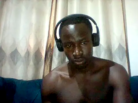 Snapshot of mclntz_bbc chatting on June 15, 2026, 1:35 pm mclntz bbc online show from June 15, 2026, 1:35 pm