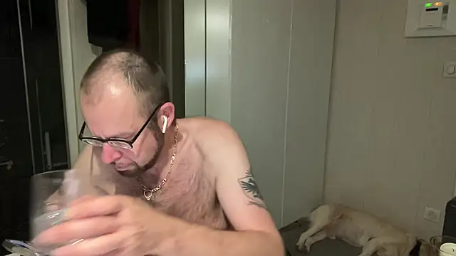 FABIOGLASSES online show from July 25, 2026, 11:57 pm