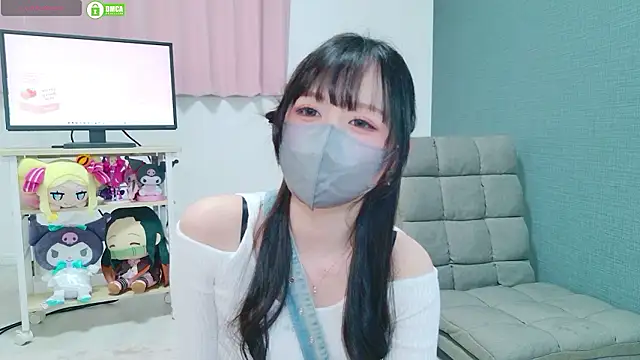 -M Hinano  online show from June 19, 2026, 1:15 pm