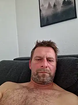 Mjn34 online show from May 11, 2026, 4:04 pm