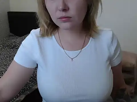 leeilawow online show from May 27, 2026, 6:43 am