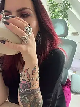 LunaMoongirl online show from July 15, 2026, 6:07 am