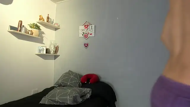 Kris Khalifa69 online show from July 17, 2026, 1:29 pm