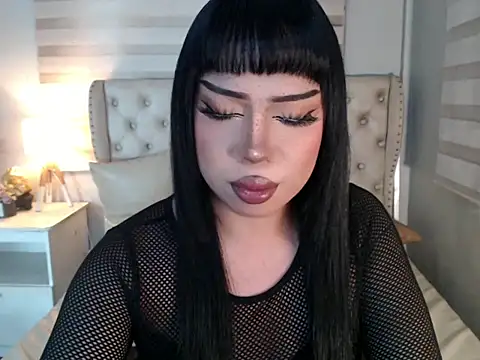 RebecaNextToYou online show from June 4, 2026, 5:19 pm