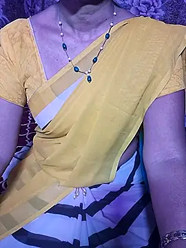 XBHUUME online show from July 21, 2026, 4:53 pm