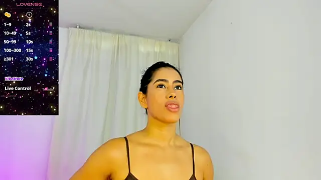 VioletaSotter online show from July 25, 2026, 12:03 pm