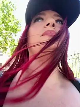 Alexsia riley online show from May 13, 2026, 10:23 am