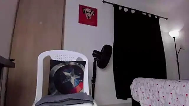 Cloudy pigDude online show from April 26, 2026, 4:10 am