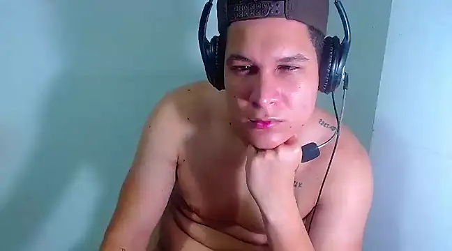 PhoenixGnz online show from March 18, 2025, 3:42 pm