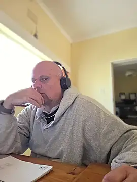 DaddyCumBumZA online show from June 15, 2026, 11:34 am
