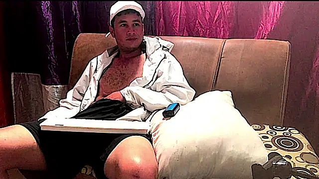 camilovaron online show from February 7, 2025, 12:53 am