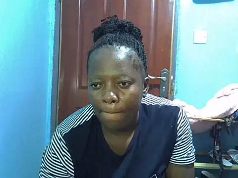 Snapshot of Ebonyceline chatting on July 14, 2026, 7:19 pm Ebonyceline online show from July 14, 2026, 7:19 pm