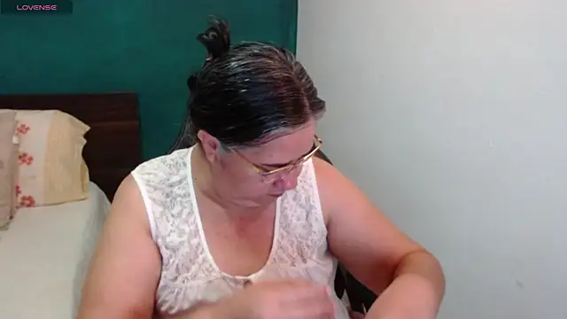scaelettdubois online show from July 24, 2026, 12:19 am