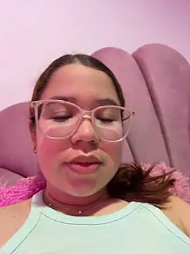 Snapshot of Lucyklein2022 chatting on July 12, 2026, 12:23 am Lucyklein2022 online show from July 12, 2026, 12:23 am