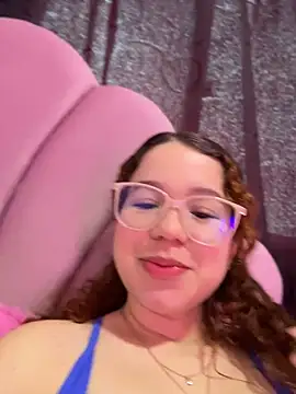 Snapshot of Lucyklein2022 chatting on July 26, 2026, 2:57 pm Lucyklein2022 online show from July 26, 2026, 2:57 pm