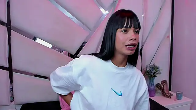 kylie seex online show from June 19, 2026, 2:49 am