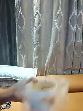 guozuo online show from July 30, 2026, 1:43 pm