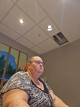Hornybbw1978 online show from July 4, 2026, 5:13 am