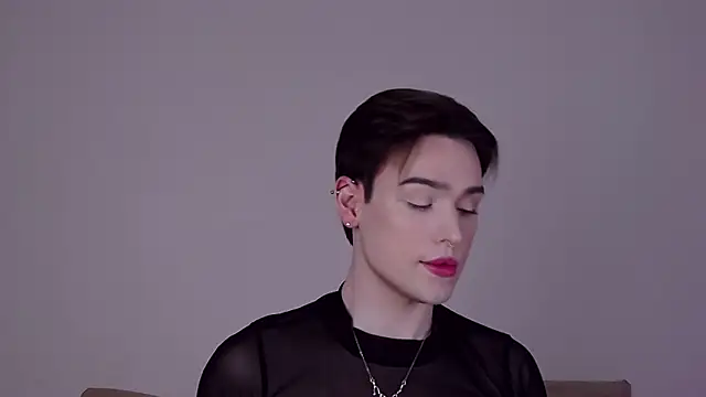 RobbyCharming online show from June 19, 2026, 7:12 am