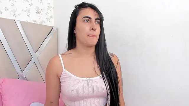 Helenn monroy1 online show from June 28, 2026, 4:02 pm