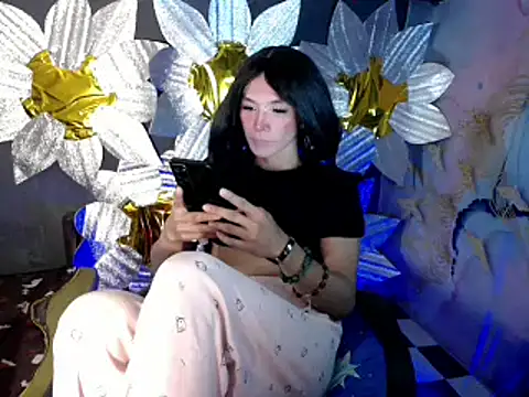Rhianna wilson online show from June 17, 2026, 10:06 am