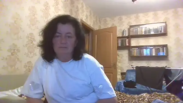 GypsiQueen2 online show from July 12, 2026, 6:32 pm