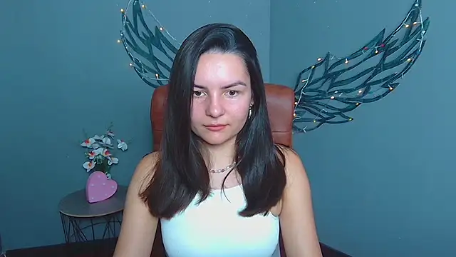 JasmineAsha online show from July 14, 2026, 6:18 am
