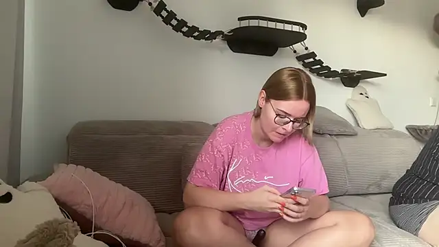 LucyFoxLulu online show from July 13, 2026, 2:09 pm