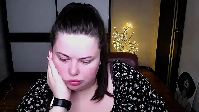 Emily Mo online show from July 15, 2026, 5:45 am