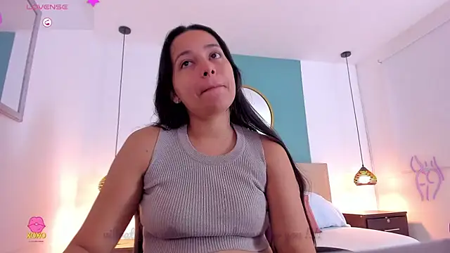 lucy blue28 online show from June 10, 2026, 12:59 pm