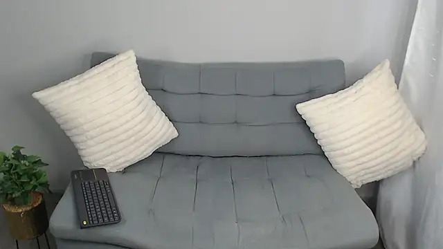 Amber Etan online show from June 29, 2026, 2:39 pm