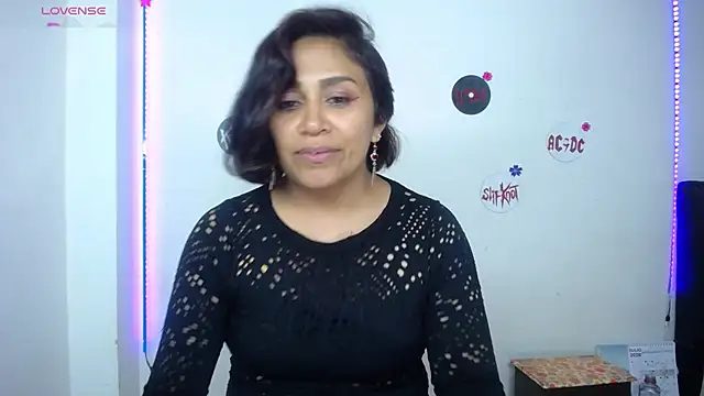 pinky violeta online show from July 6, 2026, 12:51 am