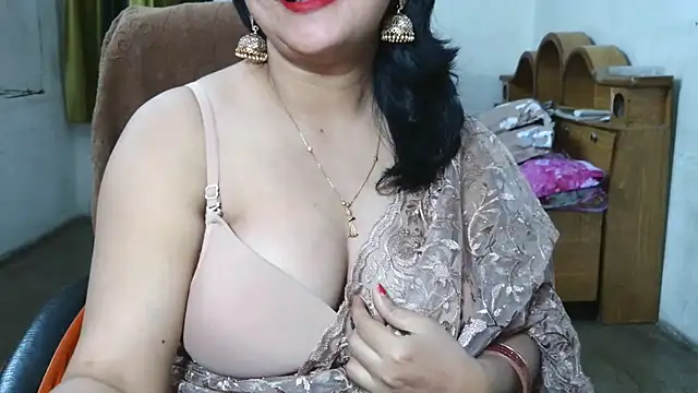 Cute Mahi22 online show from July 12, 2026, 7:10 am