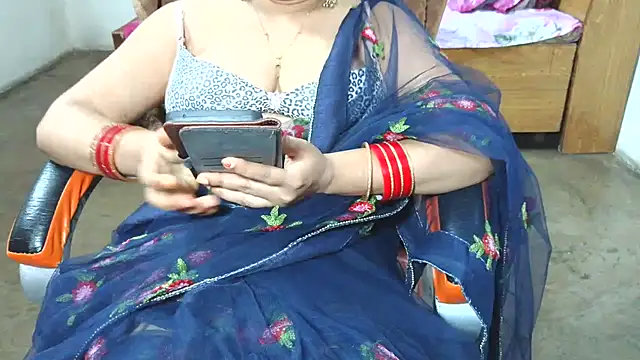 Cute Mahi22 online show from July 17, 2026, 6:31 am