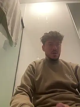 guaposexyh0t online show from June 8, 2026, 4:24 am