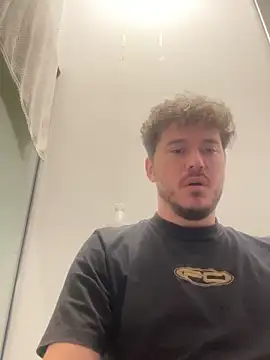 guaposexyh0t online show from June 11, 2026, 4:21 am