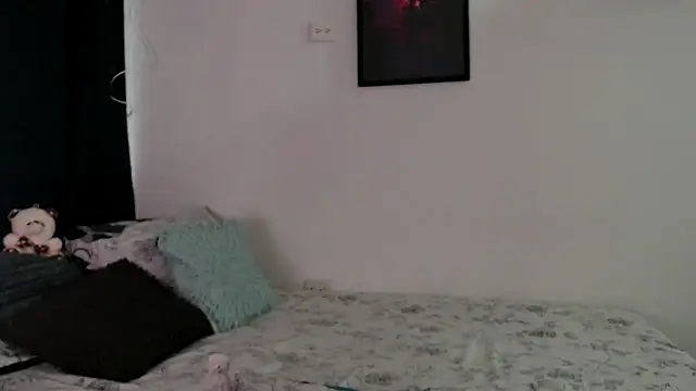 Snapshot of dolcemacca chatting on April 9, 2026, 12:21 am dolcemacca online show from April 9, 2026, 12:21 am