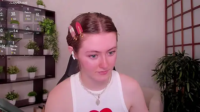 KateCuddle online show from July 16, 2026, 2:39 am