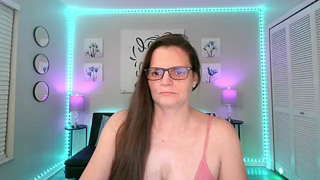 -Samie- online show from June 14, 2026, 10:17 am