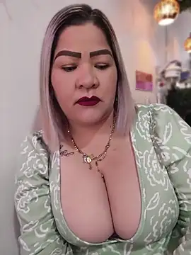 Dalessa Bigtits online show from June 17, 2026, 9:38 pm
