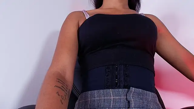 naomi kyse online show from July 25, 2026, 3:04 am