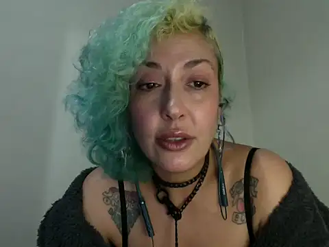 MariLouM online show from May 17, 2026, 6:26 pm