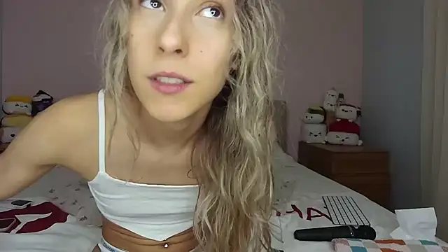 Chiara 2002 online show from July 22, 2026, 8:11 pm