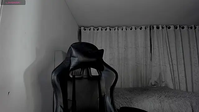 aliice walker  online show from August 4, 2026, 3:32 am