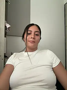Sophie  Foxxx online show from July 19, 2026, 10:24 pm