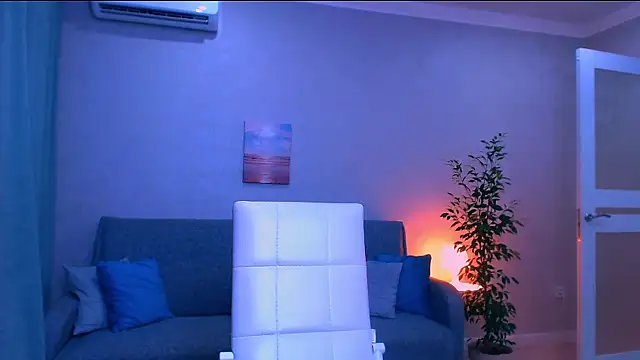 LesleySweet online show from July 9, 2026, 5:50 pm