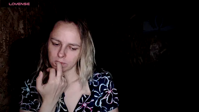 Snapshot of las_sweet chatting on June 20, 2026, 10:34 pm las sweet online show from June 20, 2026, 10:34 pm
