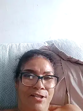 Snapshot of Delicy1 chatting on December 14, 2025, 12:21 pm Delicy1 online show from December 14, 2025, 12:21 pm